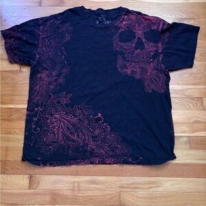 Men's Black and Red Graphic T-Shirt